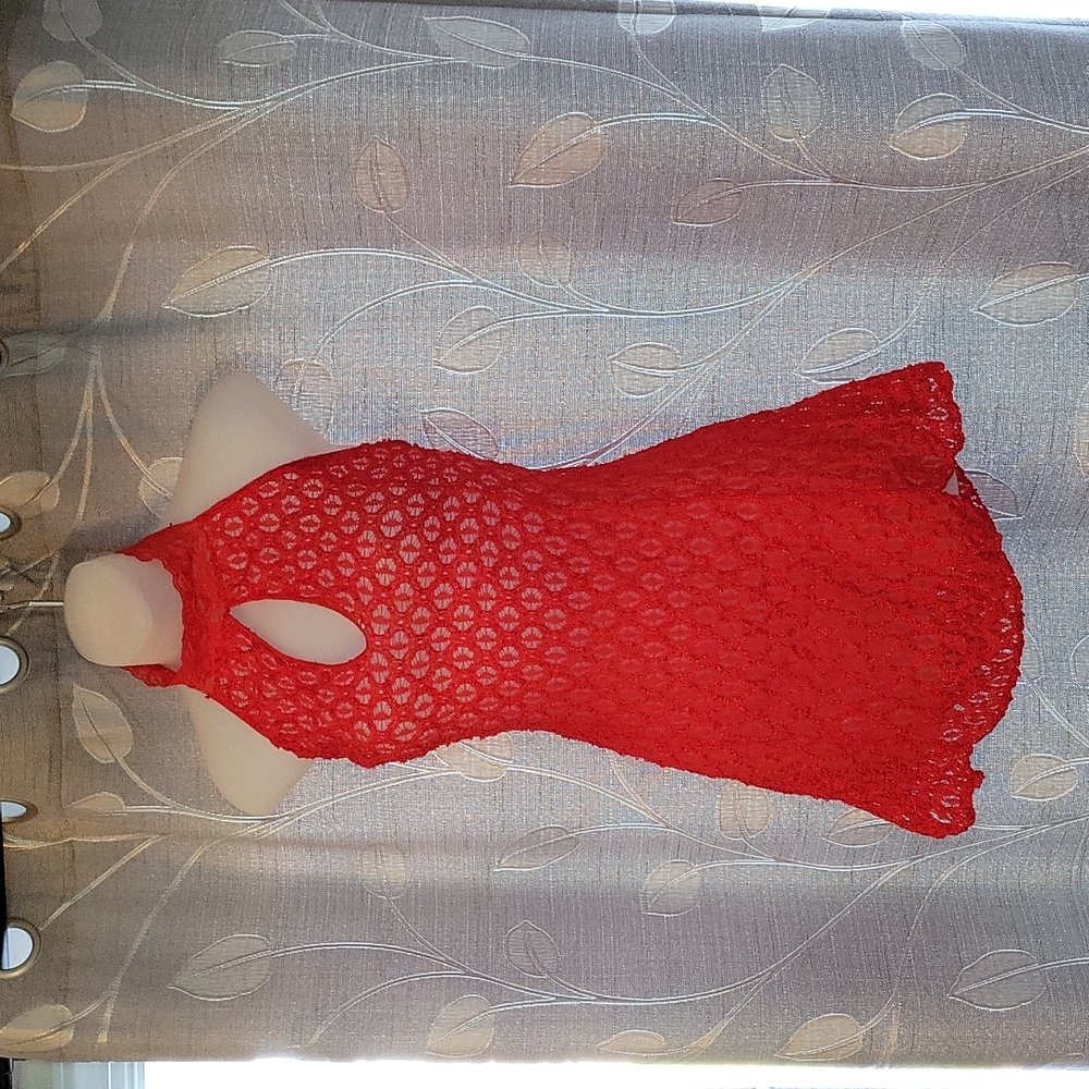 Sz M Red Lace Highneck Keyhole Cutout Mini Dress
